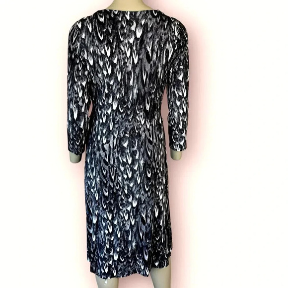 Talbots V Neck Stretchy Knit Faux Wrap Sheath Dress Ruched Size M Abstract Gray - Picture 2 of 16